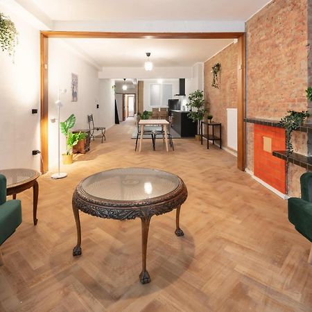 Charming And Spacious Apartments In The Heart Of Amberes Exterior foto