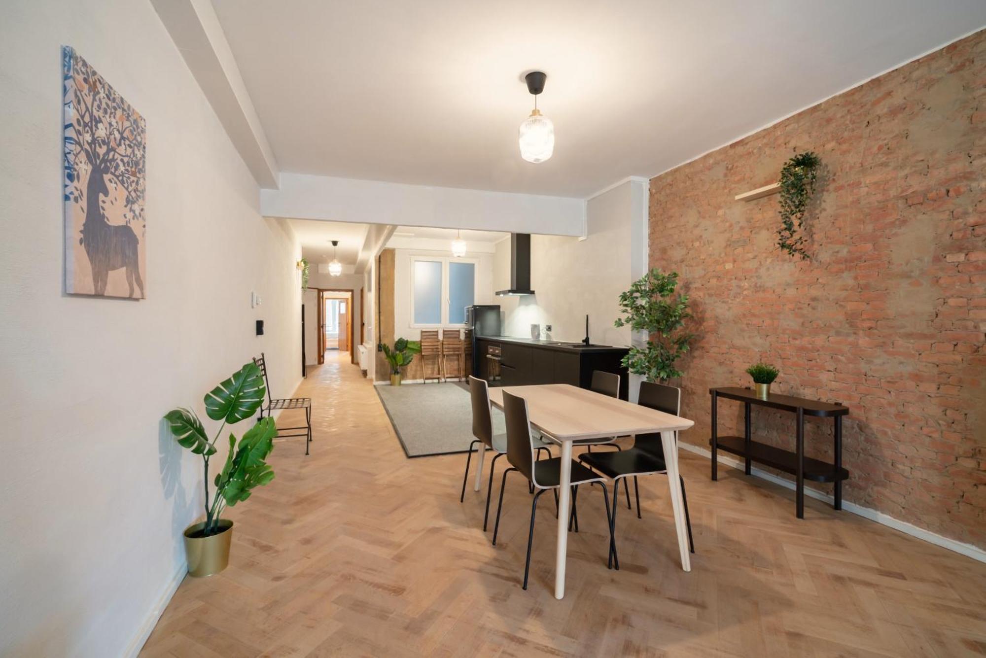 Charming And Spacious Apartments In The Heart Of Amberes Exterior foto