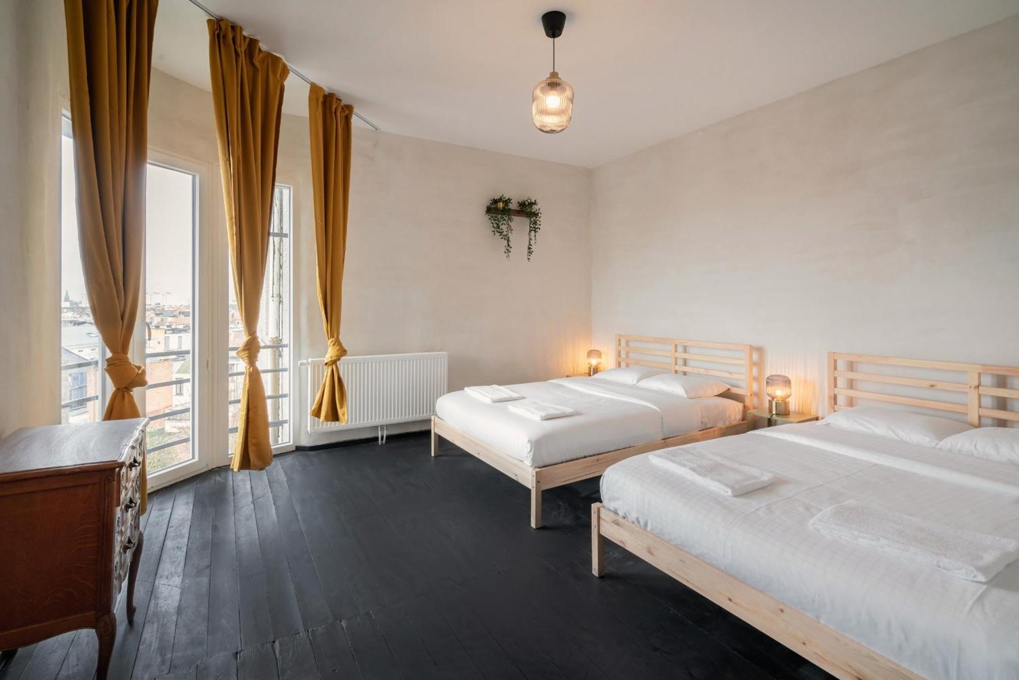 Charming And Spacious Apartments In The Heart Of Amberes Exterior foto